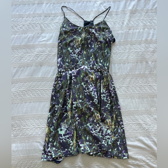 Lululemon Dress - Picture 1 of 3